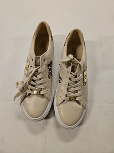 Guess Shoes - Picture 1 of 7