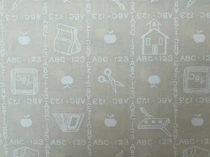 ABC 123 Apple Lehrer Schule Stoff Traditionen Baumwollstoff 32" x 44" W NEU - Bild 1 von 8