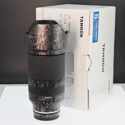 TAMRON 70-180mm F/2.8 Di III VXD  - für Sony E-mount  -  APS-C und Voll-Format ! - Bild 1 von 4