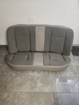 JUEGO ASIENTOS TRASEROS FORD CROWN VICTORIA POLICE P71 BRONCEADO 98-11 (FÁBRICA FABRICANTE ORIGINAL) Foto 1 de 4