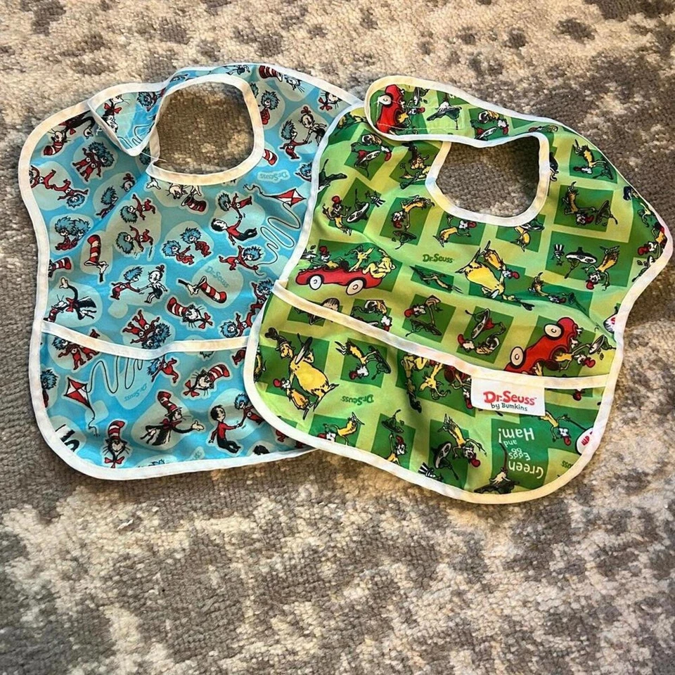 Baberos Bupkins Dr Seuss Cat in the Hat & Green Eggs & Jam Foto 1 de 4