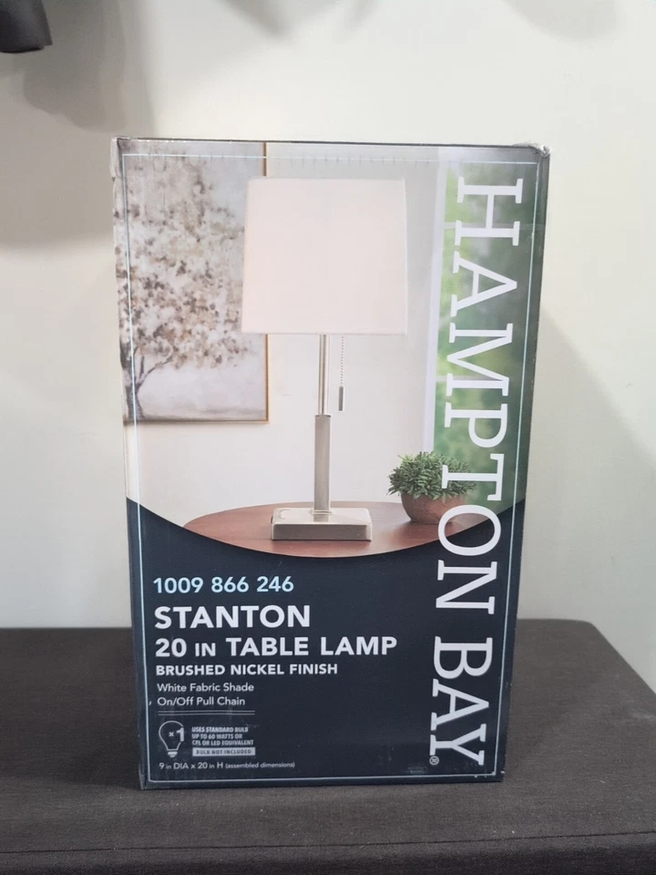 Lámpara de mesa Hampton Bay Stanton níquel cepillado 20" Foto 1 de 1