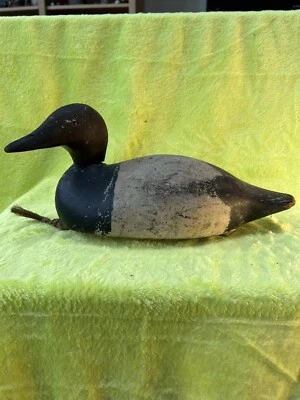 Antiguo señuelo de pato de madera con respaldo de lona Drake ojo de vidrio cabeza giratoria tachuela y peso Foto 1 de 4