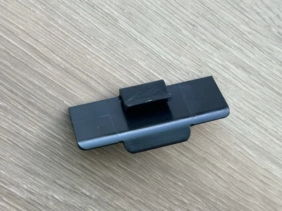 Lexus IS300 2001-2005 OEM parachoques delantero soporte guía clip Foto 1 de 3