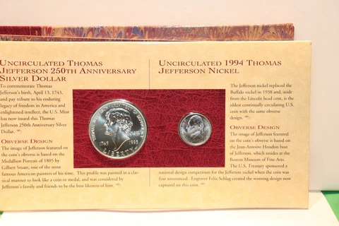 1993-P Thomas Jefferson Coin & Currency Set Silver $1 Dollar 1976 $2 Bill+Nickel Cover