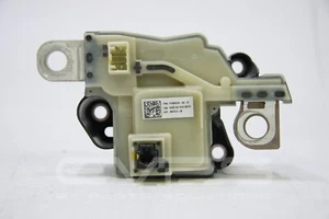 Contactor de batería de alto voltaje Tesla Model 3 2017-2023 OEM 1089334-00-H - Imagen 1 de 5