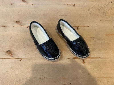 Alpargata plana Gucci GG NUEVA SIN ETIQUETAS/B, talla 28/US 11, negra, para niña pequeña Foto 1 de 4