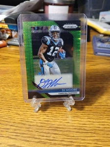 2018 Panini Prizm Football #RA-DJM DJ Moore Green Pulsar Rookie Auto RC Bears - Bild 1 von 2