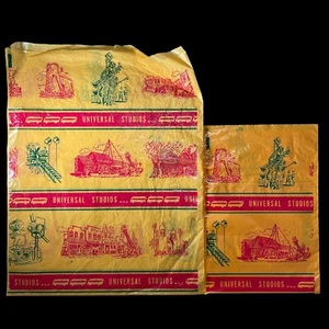 1970s UNIVERSAL STUDIOS Plastic Gift Shop Bags - Picture 1 of 5