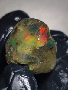 Excellent Quality Natural Large Size Ethiopian Oil Flashy Opal Rough Gem 50 Cts - Picture 1 of 5