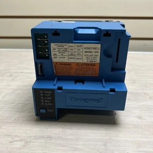 HONEYWELL RM7840L1075 BURNER CONTROL RM7840L-1075 - PARTS - Picture 1 of 7