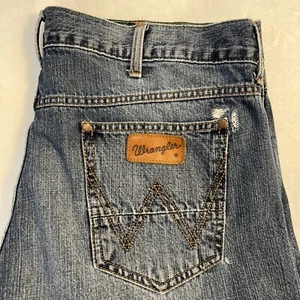 Wrangler Retro Slim Straight Jeans Men’s 38x32, Distressed, Back Pockets Defects - Picture 1 of 15