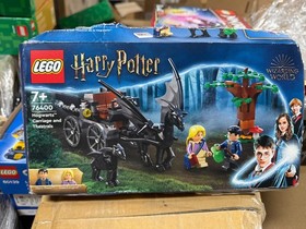 LEGO Harry Potter: Hogwarts Carriage + Thestrals (76400) Retired NEW  BOX DAMAGE