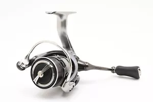 Daiwa 18 Caldia LT 1000S-P Carrete De Spinning Casi Mint De JAPÓN #2426 - Imagen 1 de 13