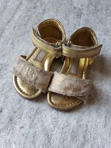 Dolce & Gabbana Girls Gold Shoes 12-18 months EU 19 US 3 - 4 - Picture 1 of 12