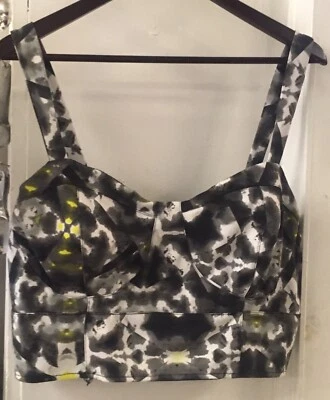 Mossimo 运动文胸,尺寸 XXL,黑白绑带图案,拉链,二手 — 第 1/2 张图片