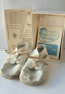 Zapatos de bebé ideales vintage talla 3 blancos - Imagen 1 de 8