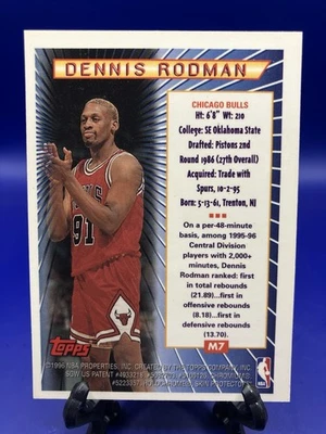 1996-97 Topps Mystery Finest #M7 Dennis Rodman refractor - revestimiento nunca quitado Foto 1 de 2