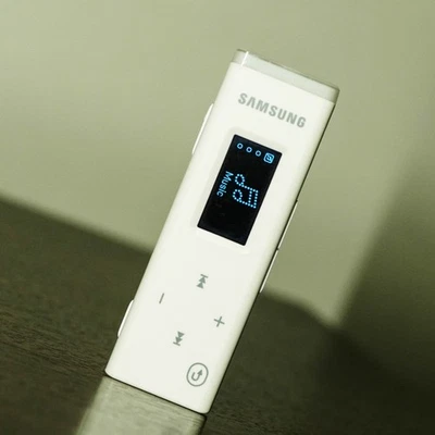 Lettore Mp3 Samsung YP-U3 1 GB bianco - Immagine 1 di 4