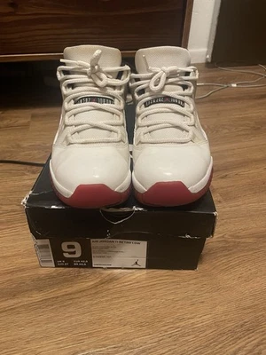 Size 9 - Jordan 11 Retro Low Cherry Bottom 2012 - Изображение 1 из 4