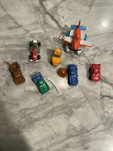 Mini cars figurines Lot Of 7 Plus Woodys Hat - Picture 1 of 8