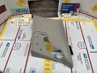 2010-2019 LINCOLN MKT INTERIOR REAR LEFT QUARTER PILLAR TRIM COVER  - Изображение 1 из 4