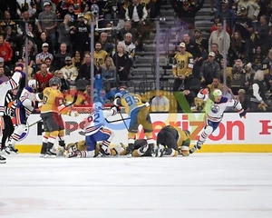 Foto de la NHL Kasperi Kapanen 2025 Playoffs Ronda 2 OT Gol Edmonton Oilers 8x10 - Imagen 1 de 1