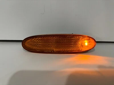 1998-03 JAGUAR XJ8 VANDEN PLAS FRONT BUMPER RIGHT SIDE MARKER LIGHT # LNC5030AB - Image 1 of 4