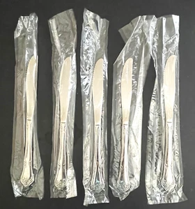 ONEIDA ARBOR / TRUE ROSE Set of 5 Dinner Knives Flatware NEW IN OPEN SLEEVES - Picture 1 of 7