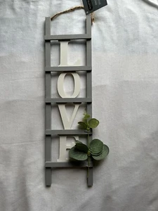 New “ LOVE word Wood Wall Decor Fashion Hanging very pretty! - Picture 1 of 7