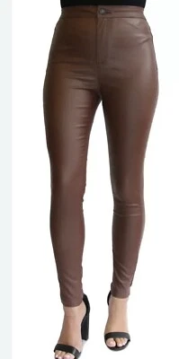 Pantalones marrones de imitación de cuero casi famosos. Talla 1. Usado una vez. Foto 1 de 4