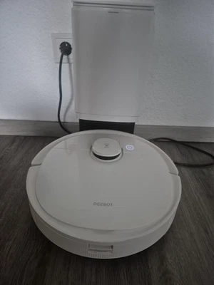 Ecovacs Deebot T9+ mit Viel Zubehör Saugroboter mit Wischfunktion - Bild 1 von 4