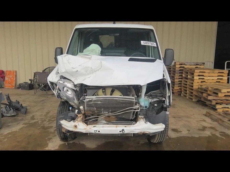(LOCAL PICKUP ONLY) Driver Left Fender Fits 14-18 MERCEDES SPRINTER 2500 1242746 Foto 1 de 4