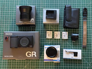 Ricoh GR IIIx compact camera with everything (tele lens, viewfinder, batteries)