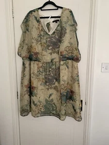 Simply Be Woman’s Long Top Size 26 - Picture 1 of 1