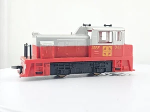 *READ TYCO HO Scale Santa Fe ATSF 241 Diesel Switcher Locomotive Model Train - Picture 1 of 12