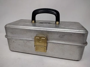 Vintage UMCO 102A Aluminum Tackle Box. - Picture 1 of 10
