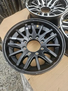 17.5" 8 LUG ALUMINUM TRAILER WHEEL 8-LUG ON 6.5 INCHES  - - Zdjęcie 1 z 1