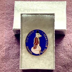 Vintage 1970s Jim Beam Club Old Foxie Denver Lapel/Hat Pin Blue Cloisonné Enamel - Picture 1 of 6