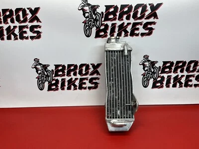 Honda CR85 CR 85 CR85R 85R 2005 2006 2007 radiador y tapa Foto 1 de 4