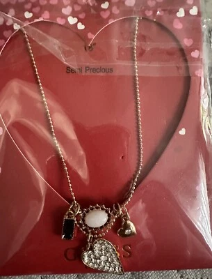 "Juego de collares de 3 piedras semipreciosas Guess 18"" corazones de cristal, piedra blanca" Foto 1 de 3