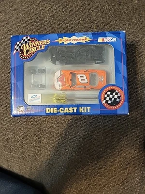 Kit Die Cast 2002 Winner's Circle Dale Earnhardt Jr #8 Warner Bros Looney Tunes Foto 1 de 4