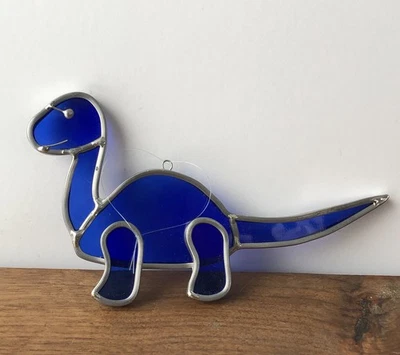 Винтажный витраж ручной работы ловец солнца кобальтовый синий бронтозавр динозавр  - Изображение 1 из 3