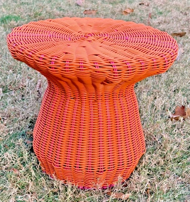 NUEVA Mesa Auxiliar Exterior Todo Clima Mimbre Naranja 15" x 13" AGOTADA Foto 1 de 4