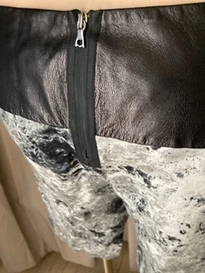 JBRAND J BRAND EINZIGARTIGE BERMUDA SHORTS BEDRUCKT SATIN-BAUMWOLLE LEDERPASSE PKTS 2 NEU MIT ETIKETT - Bild 1 von 5