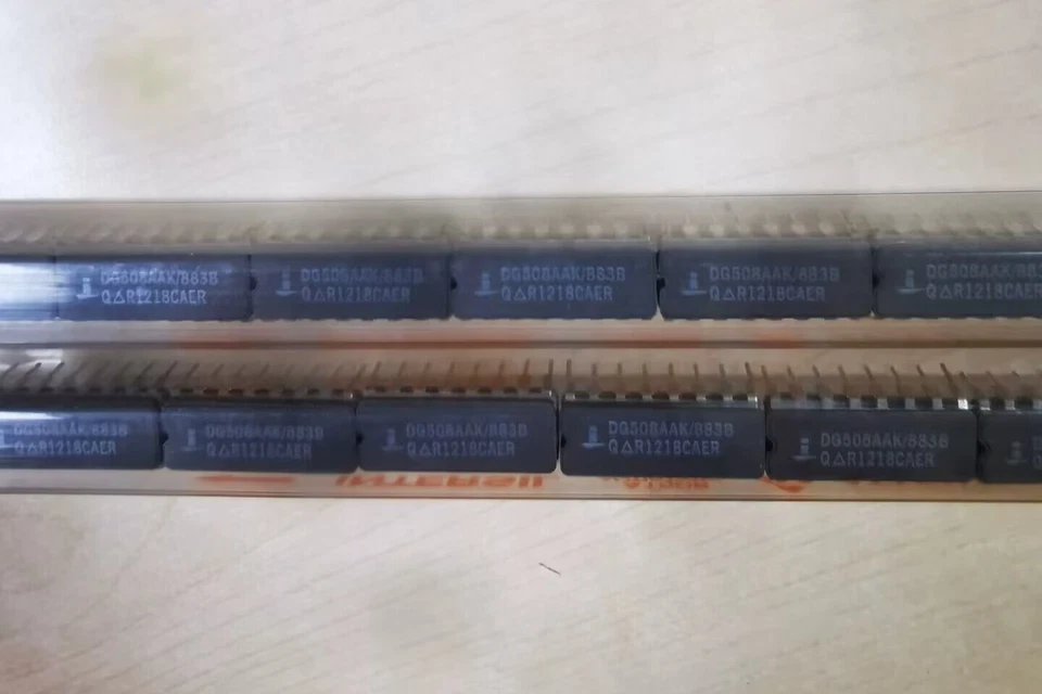 QTY=1PCS  INTERSIL   DG508AAK/883  IC MUX 8:1 400OHM 16CDIP brand new DHL/FEDEX - Image 1 of 1