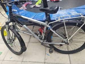 Giant Terrago Vittoria Mountain Bike - Picture 1 of 12