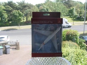 16cm A380 Airbus Emirates Metal Aircraft Plane WITH GEAR Model - Picture 1 of 1