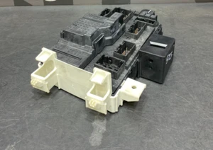 2012 FORD MUSTANG BOSS 302 OEM MUTLI FUNCTION MODULE JUNCTION br3t15604CA USED - Picture 1 of 8
