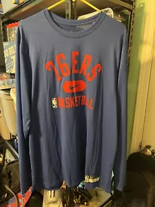 Nike Men's Philadelphia 76ers 2021/22 On-Court Practice Performance Long Sleeve - Picture 1 of 4
